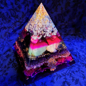 hand_der_fatima-pyramide