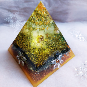 schneekristall-pyramide